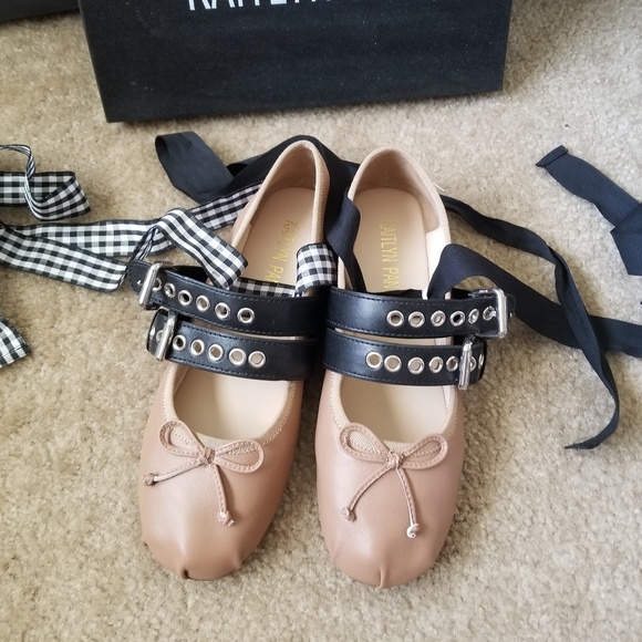 womens black leather boots low heel